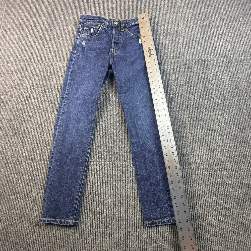 Levis 501 Skinny Jeans Womens 26x28 Dark Wash Distressed Denim 29502-0201